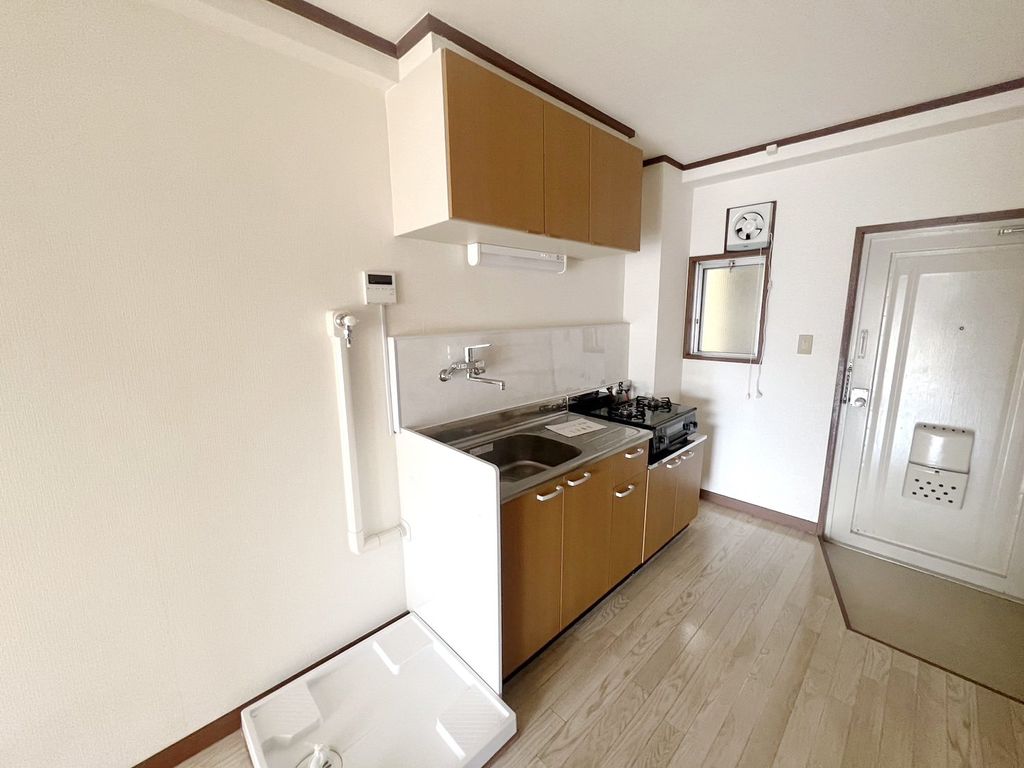 キッチン　同物件別部屋写真