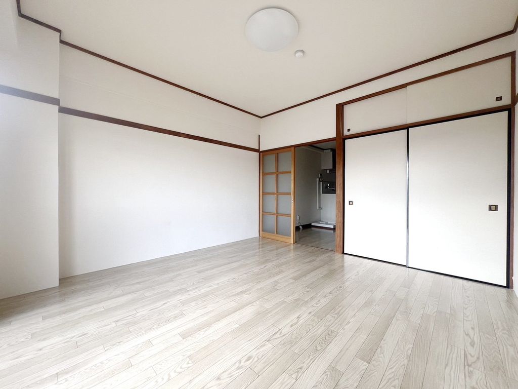 居室・リビング　同物件別部屋写真