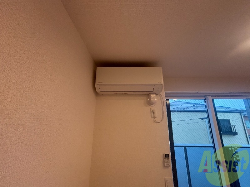 その他設備　リビングにエアコンが付いているため部屋の温度の調節が可能です