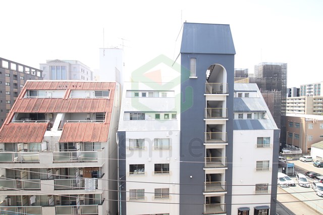 エントランス　建物の内部です