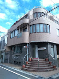 病院　岩田レディースクリニック（病院）まで727m
