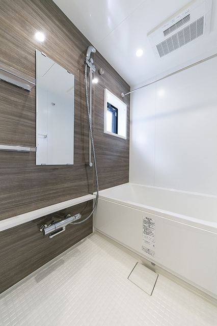 バス・シャワールーム　※写真は同タイプ住戸です。