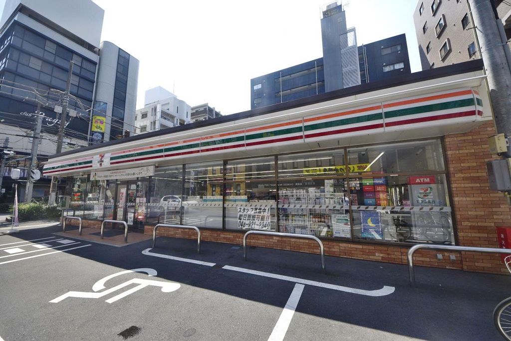 コンビニ　セブンイレブン草加氷川町店（コンビニ）まで80m