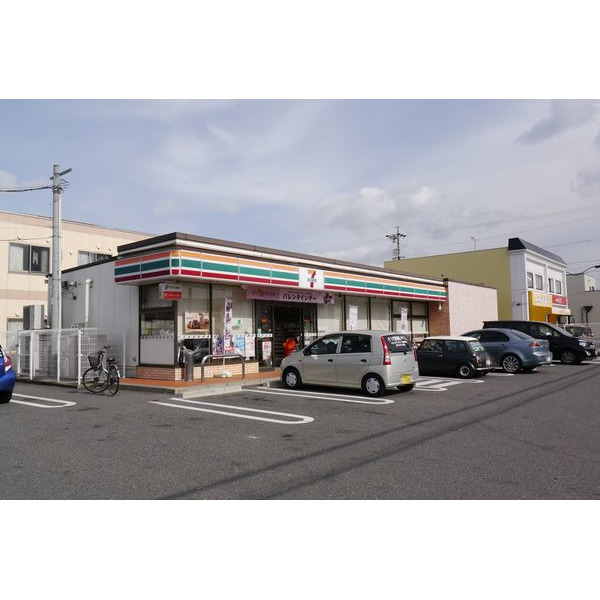コンビニ　セブンイレブン北名古屋熊之庄店（コンビニ）まで445m