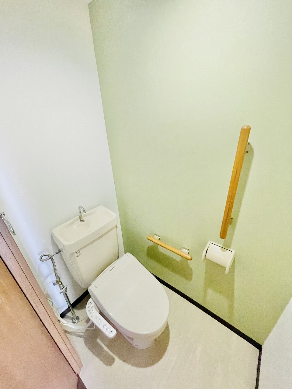 ＪＲ山陽本線 新長田駅 徒歩13分 3階建 築30年のトイレ写真