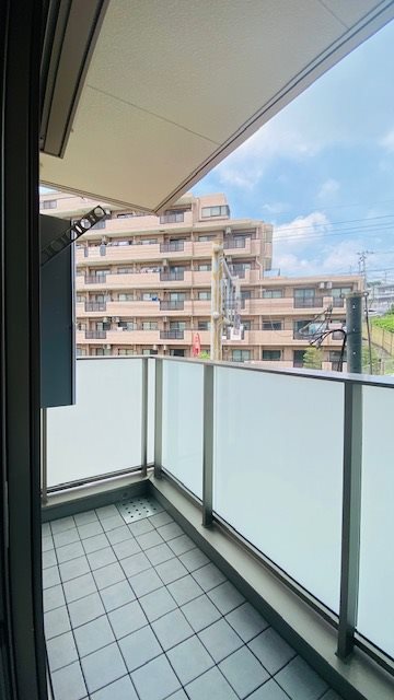 バルコニー　044-299-8985までお気軽にお電話下さい♪