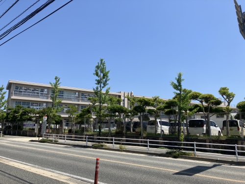 小学校　岩戸北小学校（小学校）まで600m