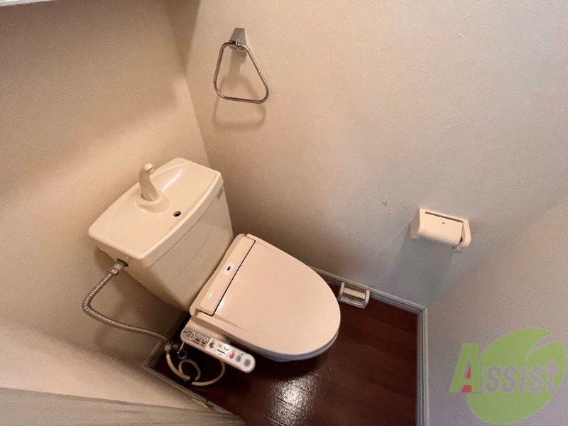 トイレ　トイレはウォシュレット付きです。シャワートイレは嬉しいですね