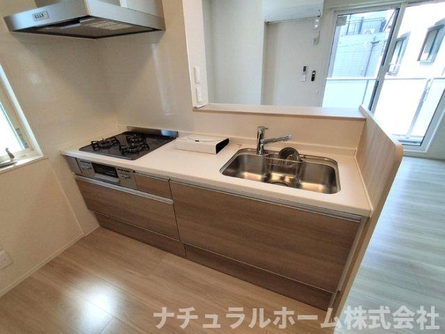キッチン　キッチン（３口コンロ）