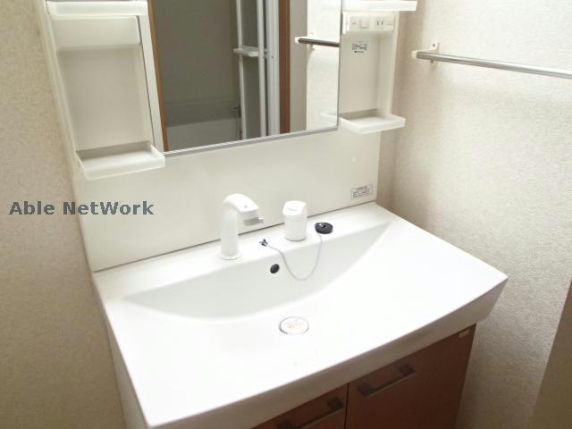洗面設備　※同物件別部屋の写真となります。