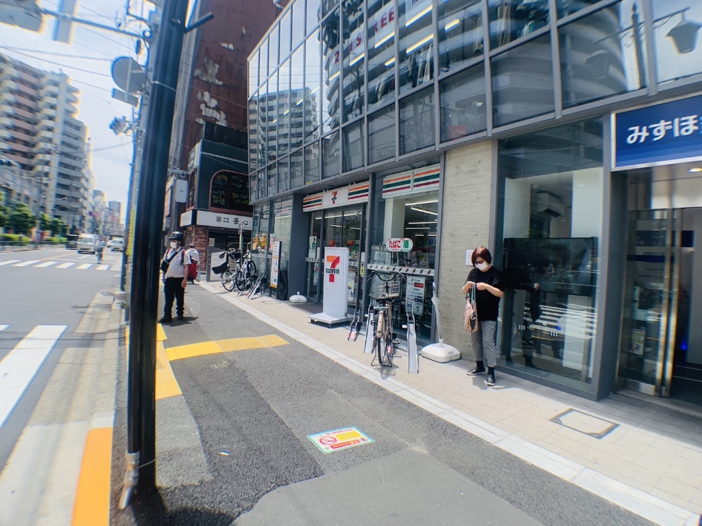 コンビニ　セブンイレブン 荒川町屋駅前店（コンビニ）まで405m
