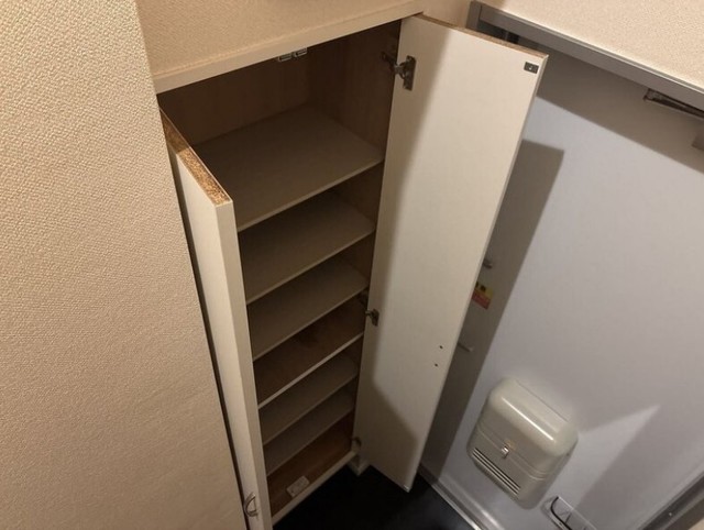 レオネクストYukariIIIの玄関写真