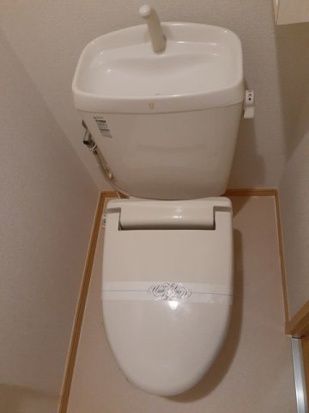 ボンヌ・シャンス LEGOのトイレ写真