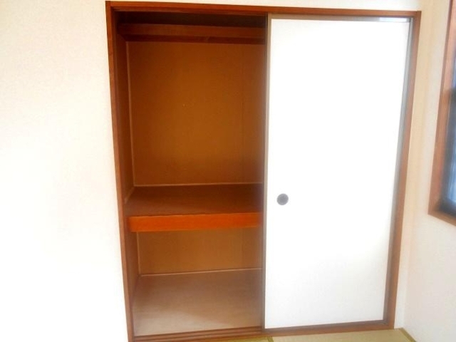 収納　押入れ