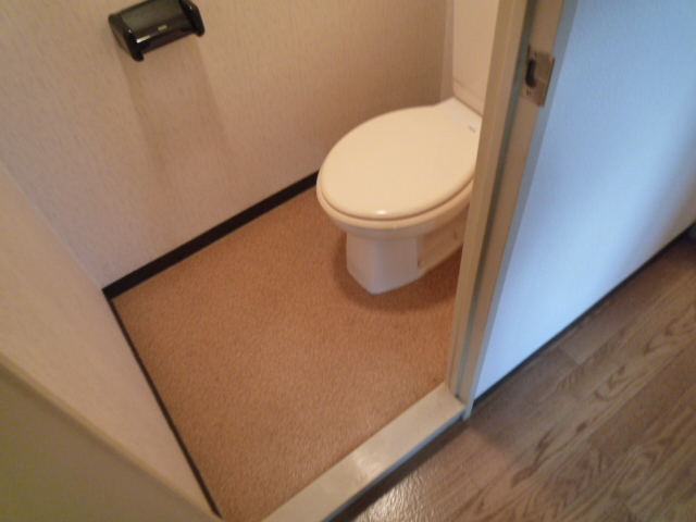 ファムール武庫之荘のトイレ写真