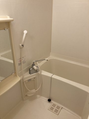 バス・シャワールーム　ゆったり過ごせるお風呂です