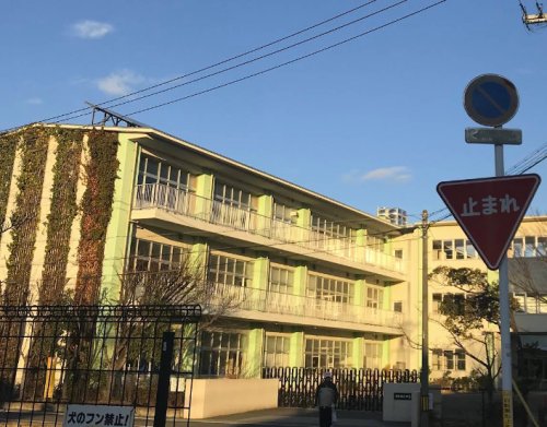 小学校　刈谷市立双葉小学校（小学校）まで620m