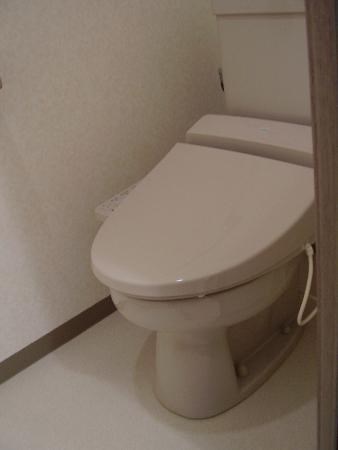 トイレ　温水洗浄便座