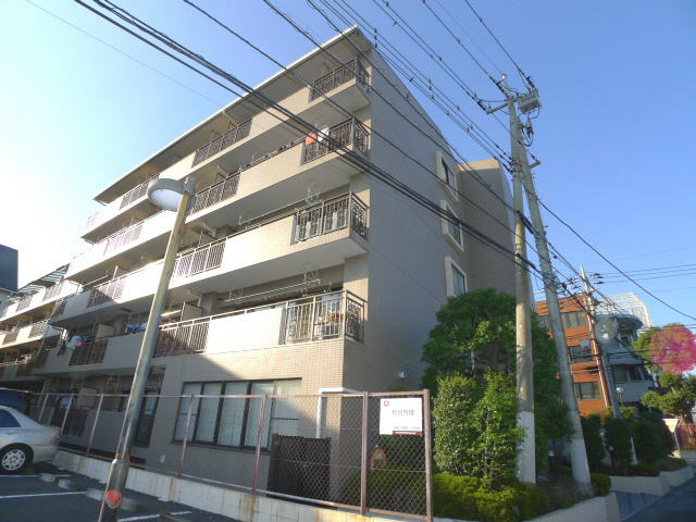 建物外観　ファミール吉川のお問合せは、アソシエ住まいの窓口へ。