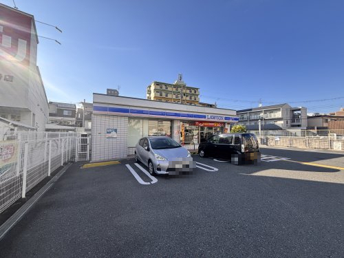 コンビニ　ローソン東豊中町五丁目店（コンビニ）まで265m