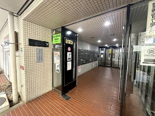 エントランス　エントランス外観
