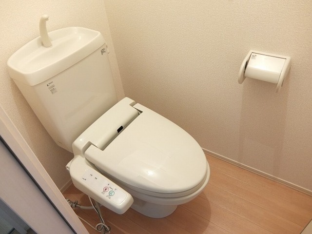 相鉄本線 かしわ台駅 徒歩9分 2階建 築19年のトイレ写真