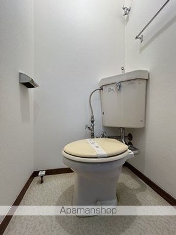 地下鉄東西線 発寒南駅 徒歩15分 2階建 築43年のトイレ写真