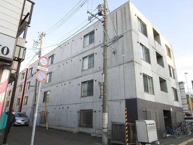 ワールドパレス札幌中央の外観写真