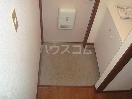 シャルマン新道の玄関写真