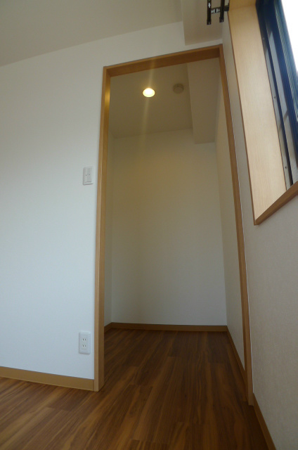 収納　写真は206