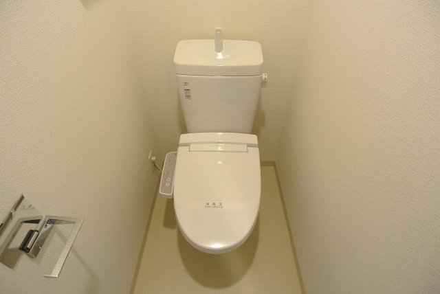 クリスタルグランツ難波WESTのトイレ写真