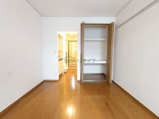 ブランドールの居間写真