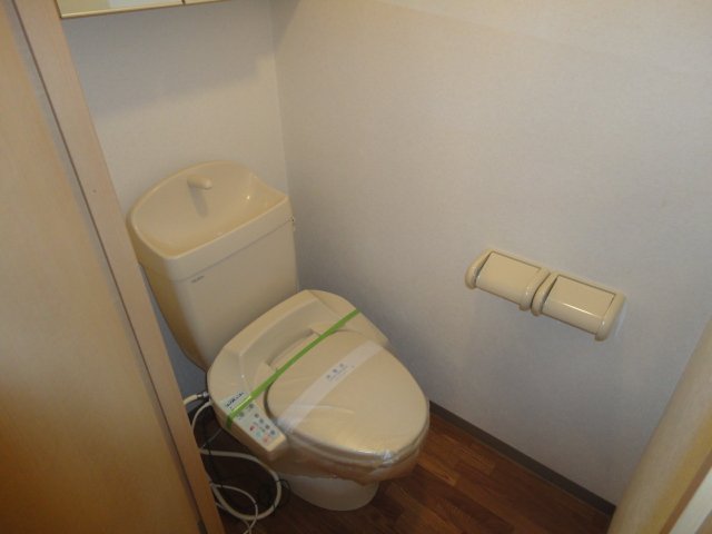 トイレ　ＷＣ（温水洗浄便座）