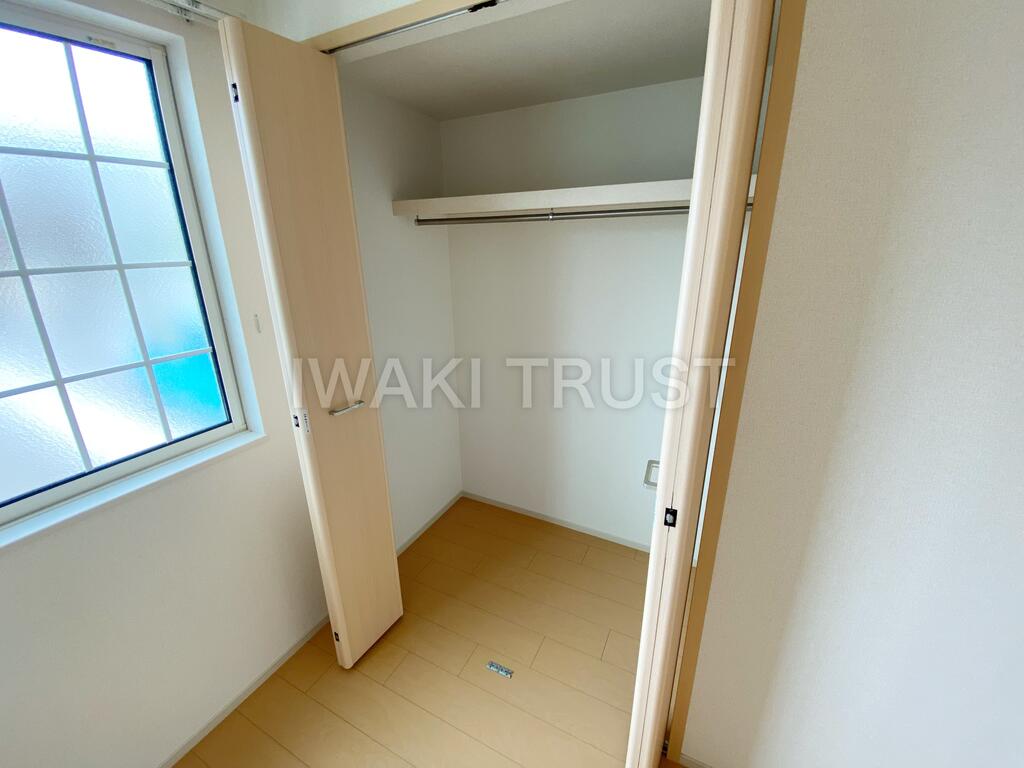 収納　※同型タイプの参考写真です