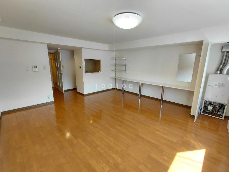 その他部屋・スペース　日当たりの良い明るいお部屋です。