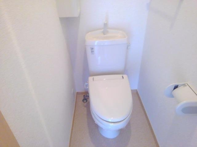 トイレ　清潔感のあるトイレです
