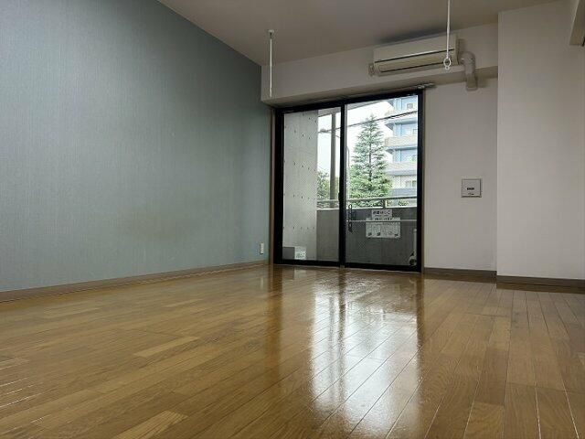 京王線 千歳烏山駅 徒歩7分 5階建 築27年の居間写真