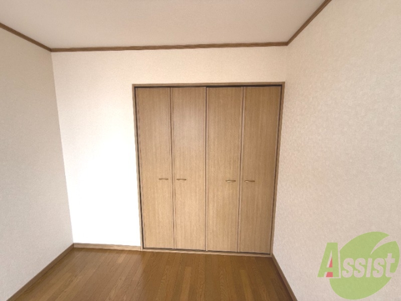 収納　６帖の洋室の収納です。たくさん収納できそうですね。