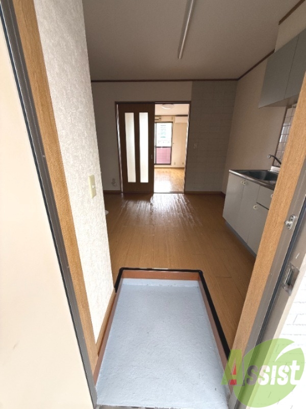 玄関　玄関はこちらです。広々としていていいですね。