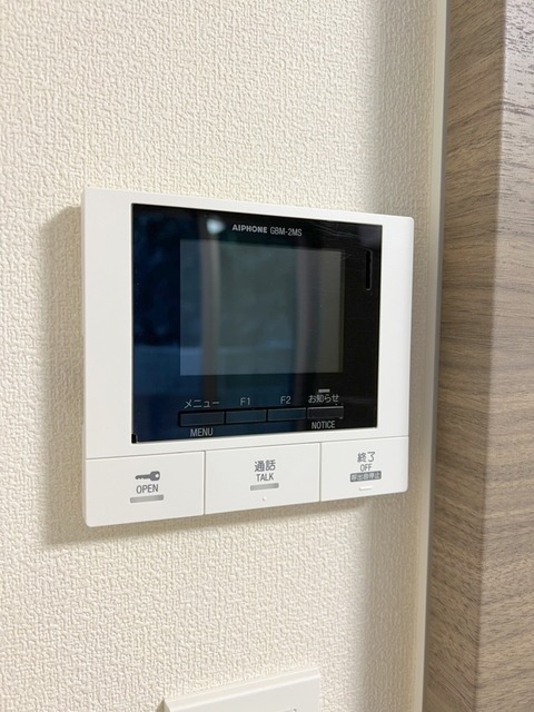 セキュリティ　TVモニター付きインターホン