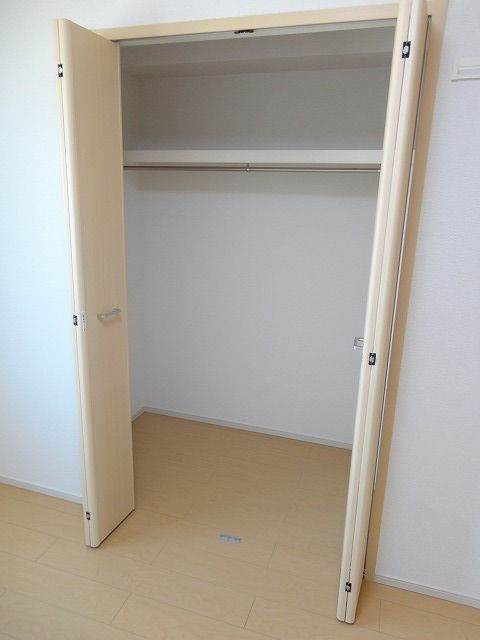 オレンジヒルズ論田Aの内装写真
