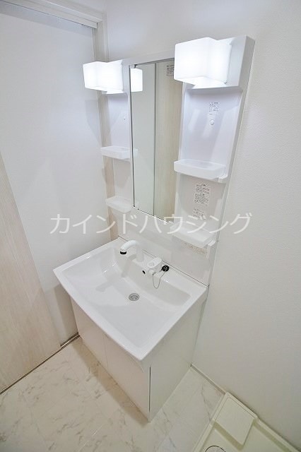 洗面設備　化粧洗面台