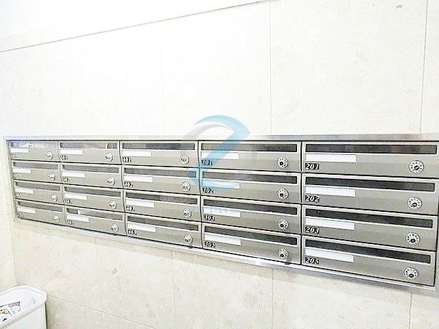 東京メトロ東西線 西葛西駅 徒歩5分 7階建 築23年の外観写真