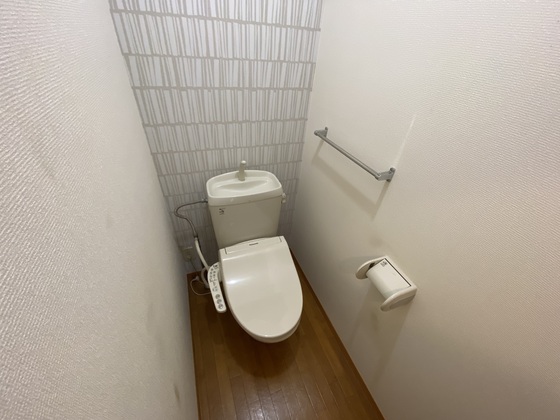 トイレ　※別号室の写真です