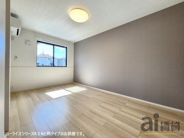 ＪＲ中央線 武蔵小金井駅 バス乗車時間：3分 最寄りバス停で下車 徒歩9分 2階建 新築の居間写真