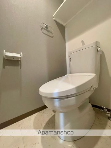 地下鉄御堂筋線 昭和町駅 徒歩3分 10階建 築8年のトイレ写真