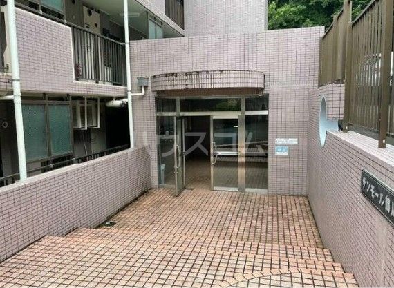 サンモール鶴川の外観写真