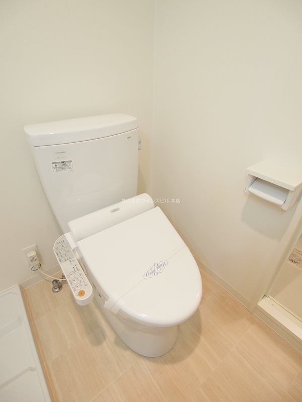 トイレ　ウォシュレット付きのトイレです。