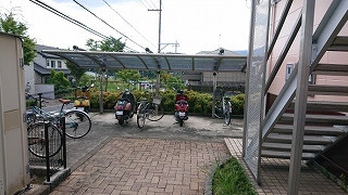 その他　屋根付駐輪場