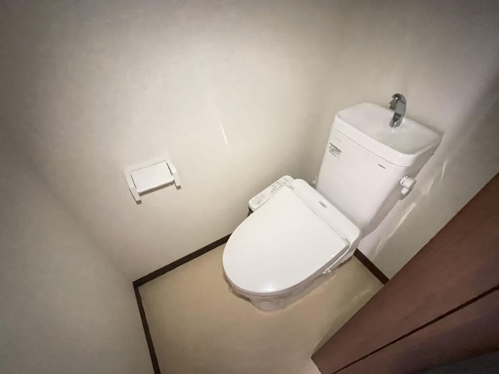 ラクラス幸町のトイレ写真
